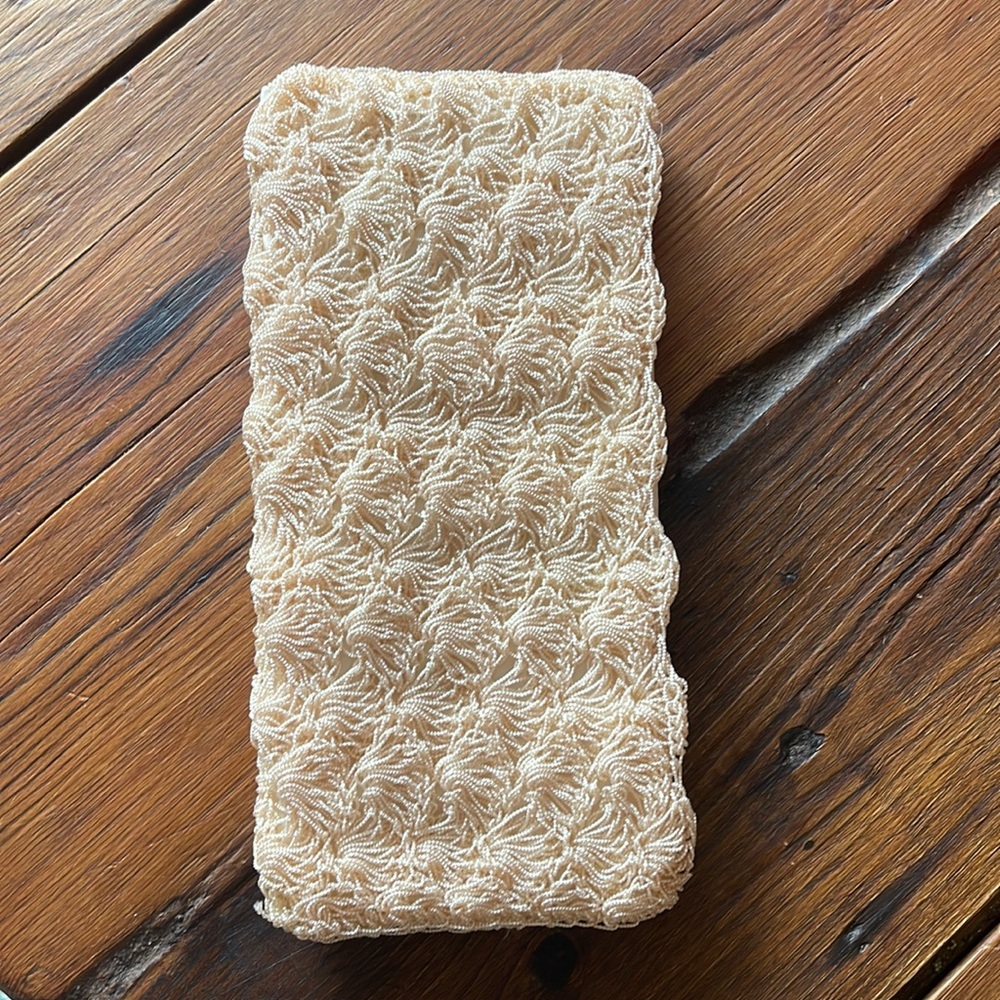Artel mfg. ca micro beaded clutch